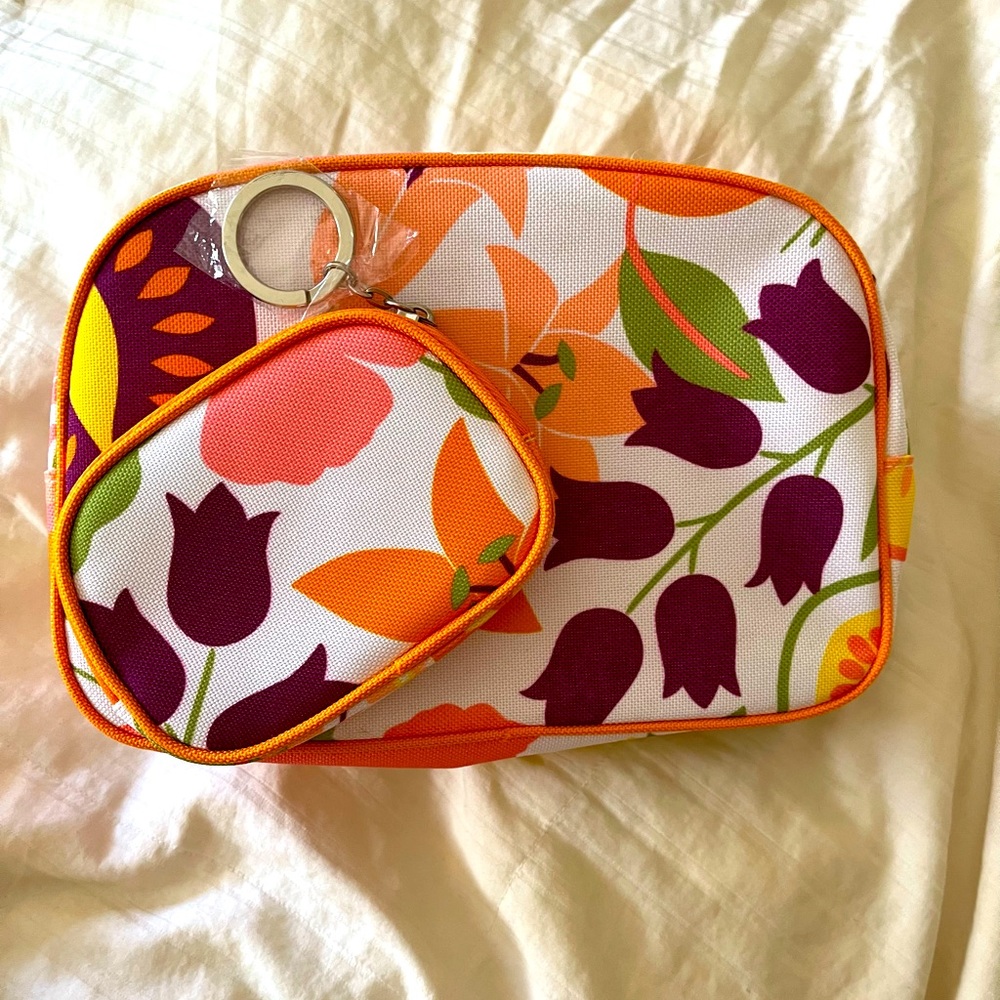 NEW, NEVER USED CLINIQUE MAKE UP BAG & CHANGE PURSE/WALLET - Picture 2 of 7